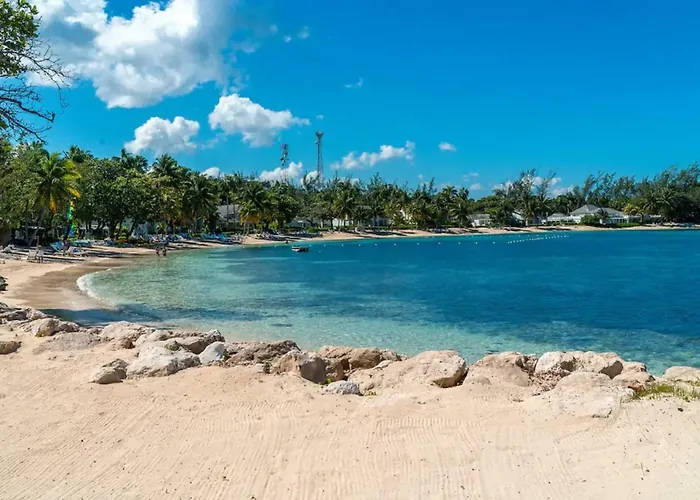 Hospitality Expert Eden View Pool Chef * Montego Bay