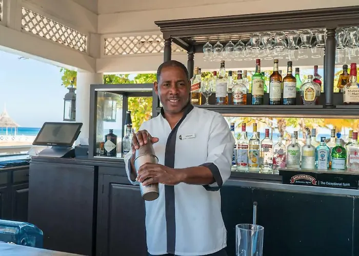 Hospitality Expert Eden View Pool Chef Pousada *