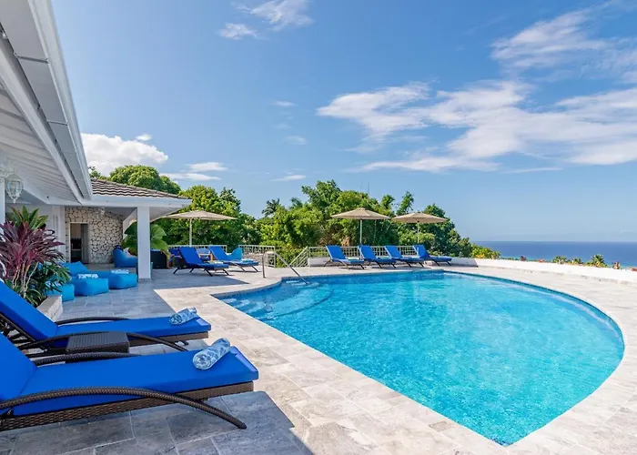 Villa Hospitality Expert Eden View Pool Chef *