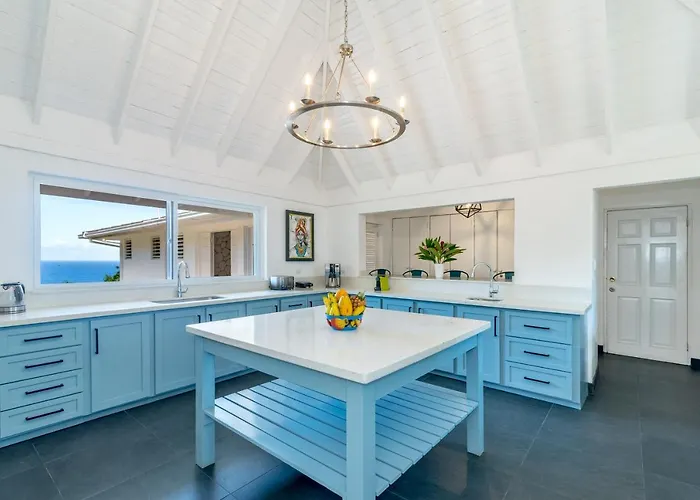 Villa Hospitality Expert Eden View Pool Chef *